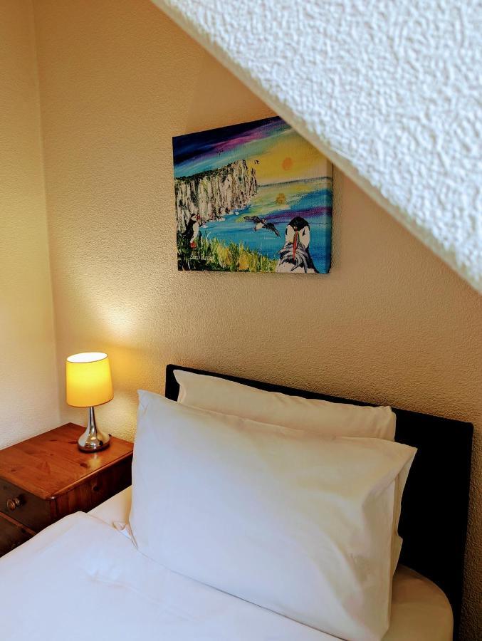 The Coo'S Guest House Inverness Ngoại thất bức ảnh